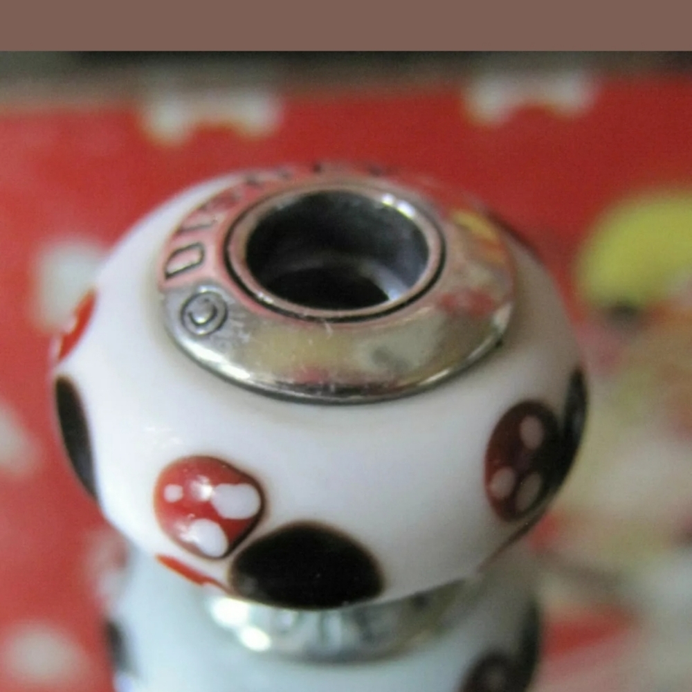 Pandora Minnie Mouse signature Murano. - Picture 7 of 8